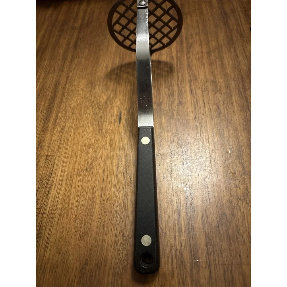 Vintage Flint Arrowhead‎ Potato Masher Stainless Steel USA Black Handle 9
